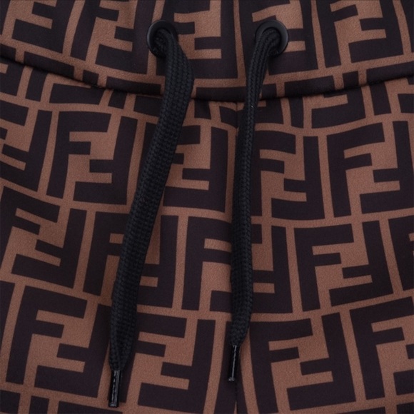 100% AUTHENTIC GORGEOUS FENDI Bermuda Logo Shorts - Picture 4 of 8